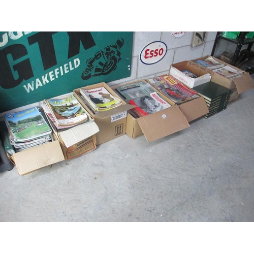 1200 - A large quantity of vintage car magazines 1950s onwards including Autocar, Practical Motorist, Motor... 