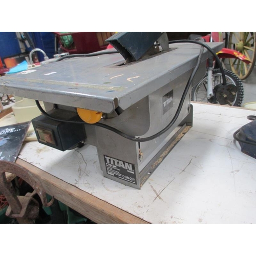 1466 - A Draper D13 pillar drill and and Titan SF08N5 8'' table saw.