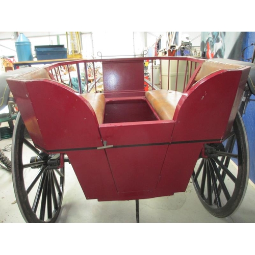 1479 - A good 4 seat single horse buggy in original livery.