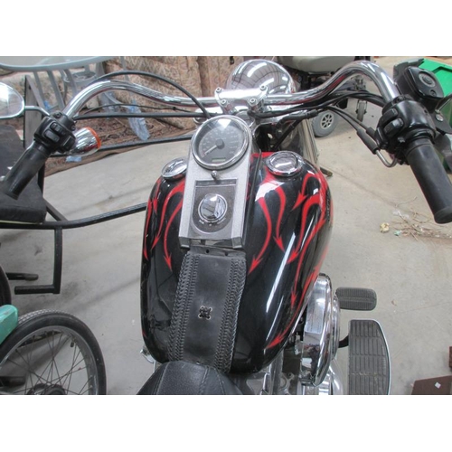 1484 - A 2004 red Harley Davidson V twin with security alarm, 1450cc, first registered May 2004., straight ... 