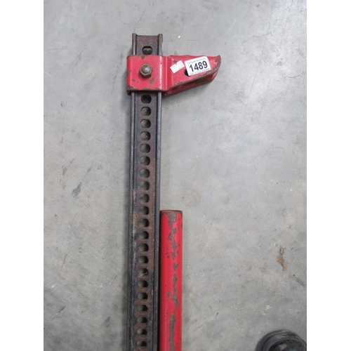 1489 - A large jack/puller