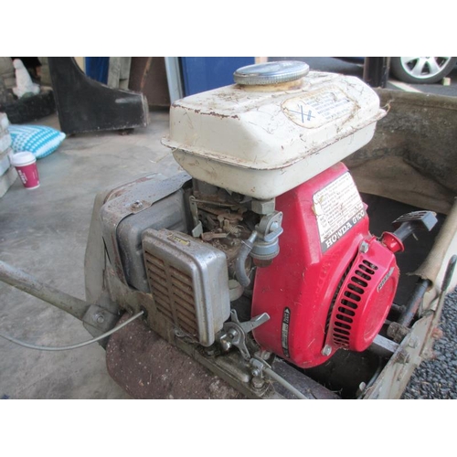 1504 - A Honda HC14 cylinder petrol mower