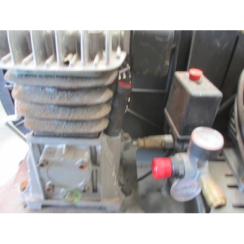 1507 - A Rockworth air compressor in good working order