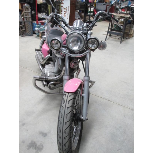 1509 - A Yamaha Virago V twin in metallic pink. First registered July 1988, currently on sorn. REG E891WUM