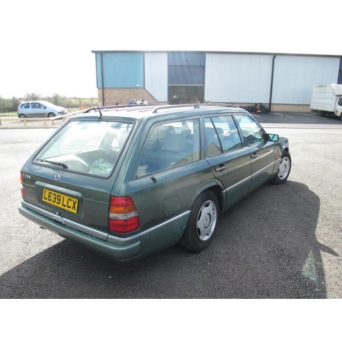 1421 - A 1993 Mercedes S124/W124 E200 Estate, approximately 121,000 miles, full MOT. A good tidy example fo... 