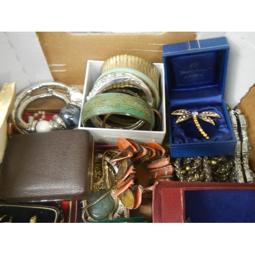 2251 - A large tray of excellent costume jewellery including silver and rings