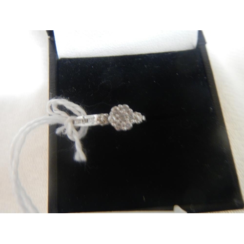 2293 - An 18ct white gold fine diamond ring with diamond set shoulders.