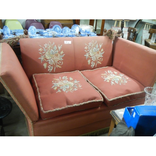 2722 - A good old knoll drop side settee in good order