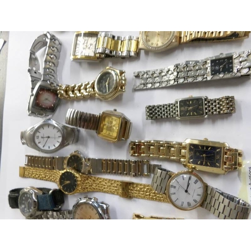 551 - Approximately 25 assorted wrist watches.