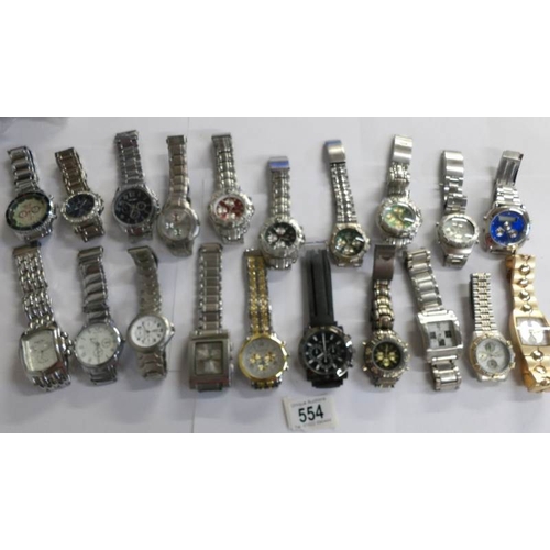 554 - 20 assorted gent's chronograph wristwatches.