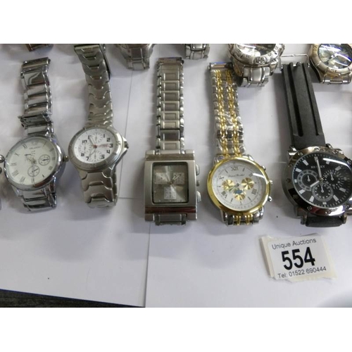 554 - 20 assorted gent's chronograph wristwatches.