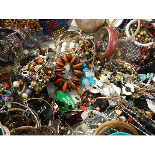 622 - A very large collection of costume jewellery. (crate not included).