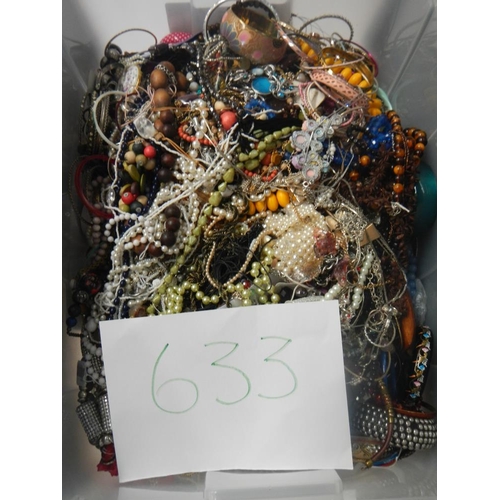 Lot 633       