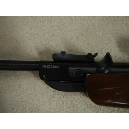 667 - An air rifle with sight SMK - Sports Marketing Model STB2K.