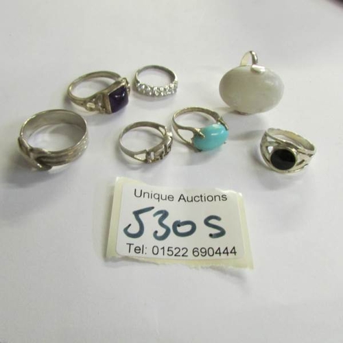 530S - 7 assorted silver rings,