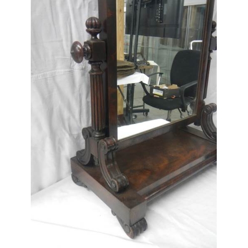 2121 - A Victorian mahogany toilet mirror in good condition.