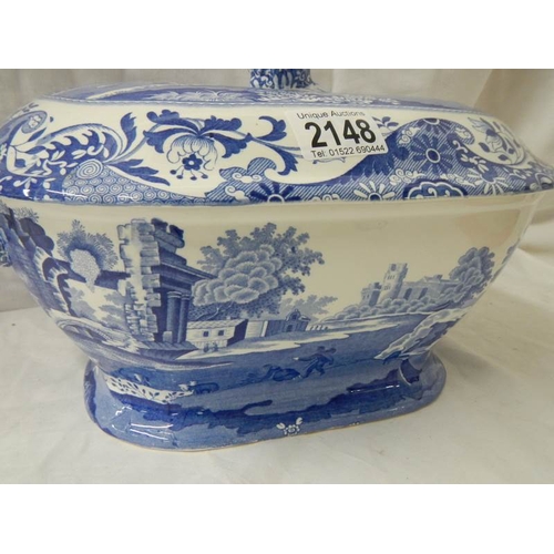 2148 - A large Spode Italian tureen.