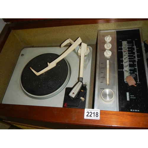 2218 - A 1960's Bush radiogramme.