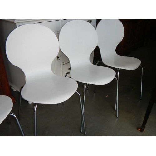 2280 - A set of 4 retro style chairs.