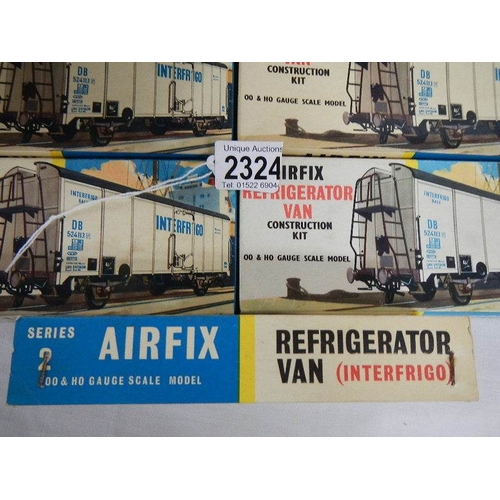 2324 - 8 boxed Airfix refrigerator vans.