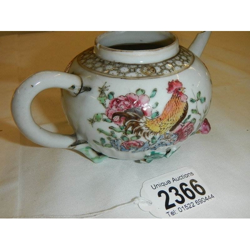 2366 - An 18th century Chinese teapot, missing lid and a/f.