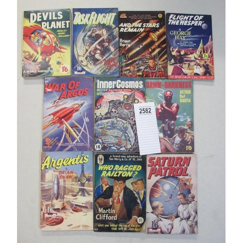 2582 - A good collection of 10 early Sci-Fi pulp magazines / books including Devils Planet, Saturn Patrol, ... 