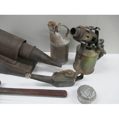 2627 - Box containing blow torch, BR oil cans and other metal objects