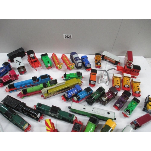 2628 - Box containing various ERTL Thomas Tank series vehicles