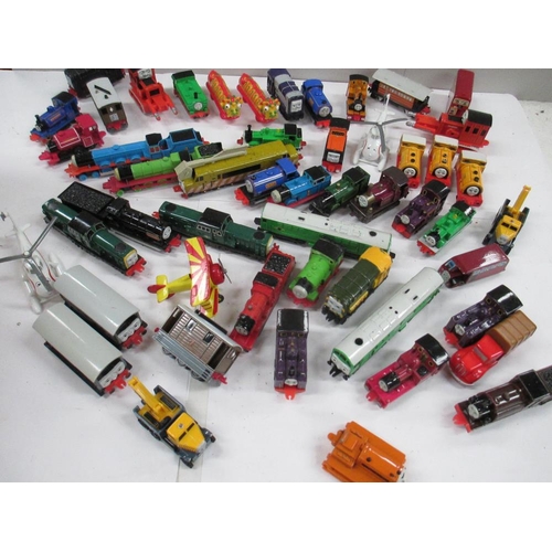 2628 - Box containing various ERTL Thomas Tank series vehicles