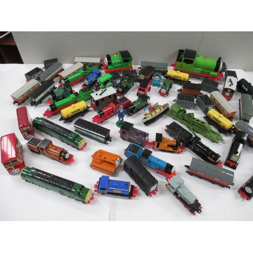 2631 - Box containing various ERTL Thomas Tank series vehicles