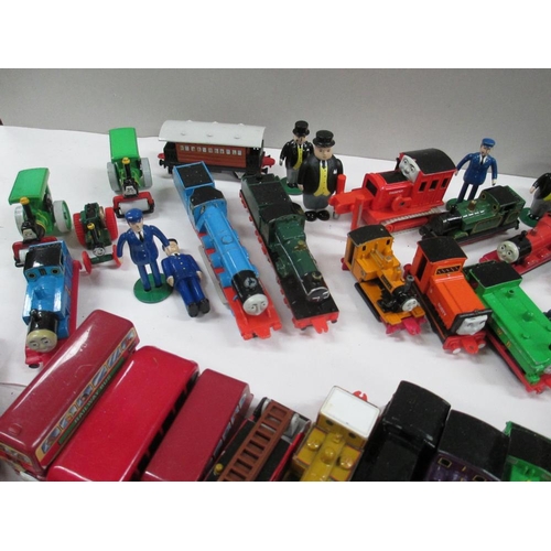 2638 - Box containing various ERTL Thomas Tank series vehicles