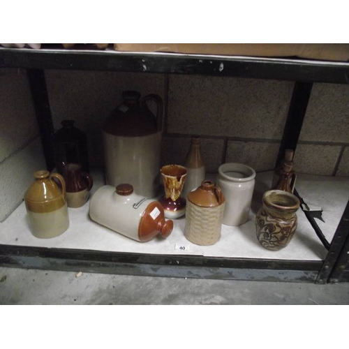 40 - A mixed lot of stoneware items.