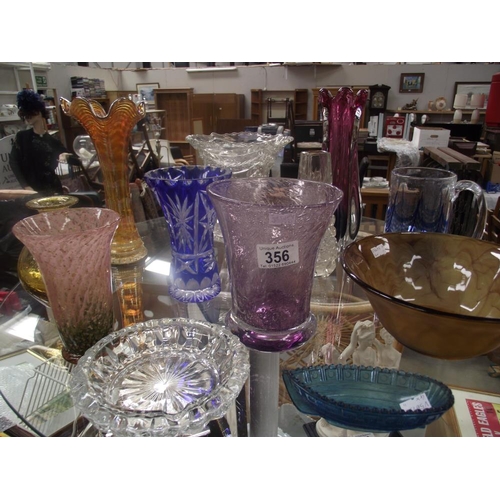 356 - 11 items of vintage glassware including carnival glass