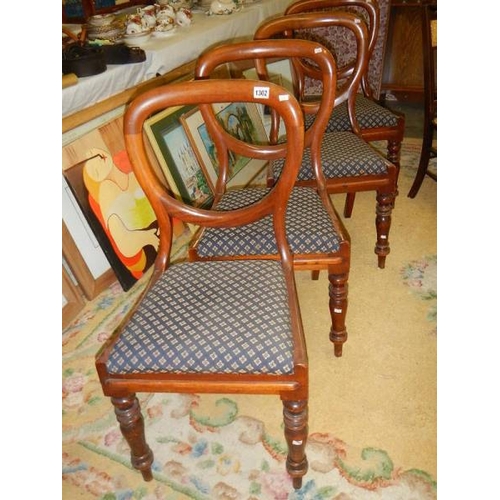 1302 - A good set of 4 Victorian balloon back dining chairs on turned legs.