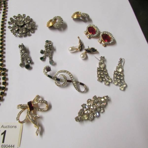 51 - A mixed lot of old paste jewellery including necklace and earring set, tiara etc (13 pieces.)