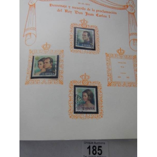 185 - A good collection of Spanish stamps in 5 albums plus reference books.