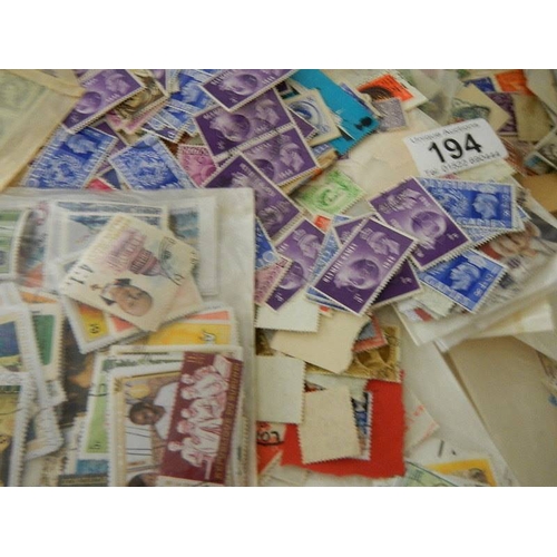 194 - A large quantity of loose stamps.