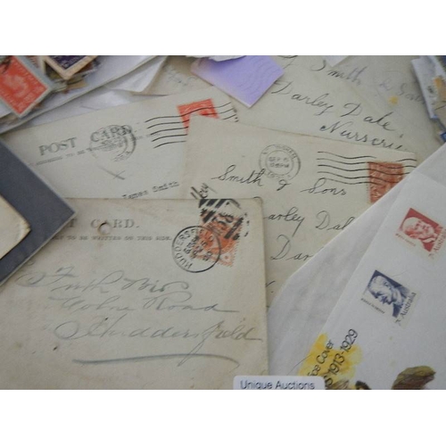 195 - A large quantity of stamps and envelopes.