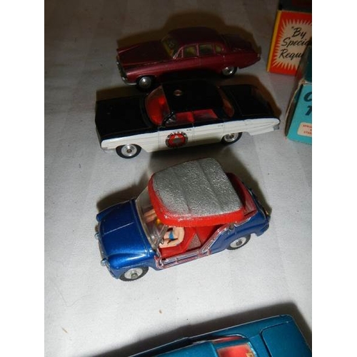 215 - 5 boxed Corgi cars - Nos 228, 237, 238, 240 and 240.  All in good condition and in original boxes.