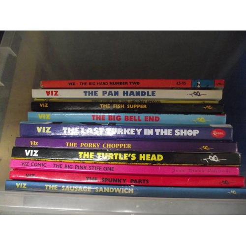 305 - A box of children's annuals and a box of Viz annuals.