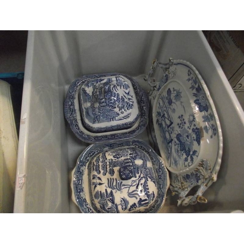 310 - A mixed lot of 19/20th century blue and white meat platters, tureens etc, a/f.