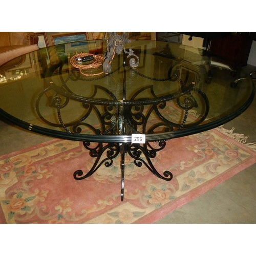 296 - A top quality designer glass top table of excellent quality.