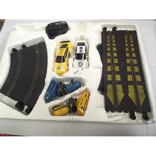 400 - A scalextric team Calibra racing set