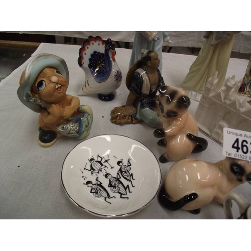 463 - A mixed lot of figures and other trinkets, including Goebel cats (1a/f) etc.