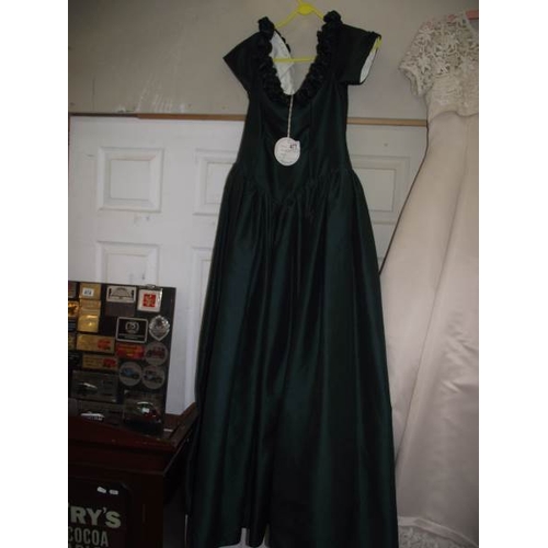 477 - A bottle green Prom / Evening dress Size 10