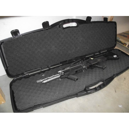 482 - An Airsoft CAL 7.62 Machine Gun Mod M60E4/MK43 SN 95-555 in hard case