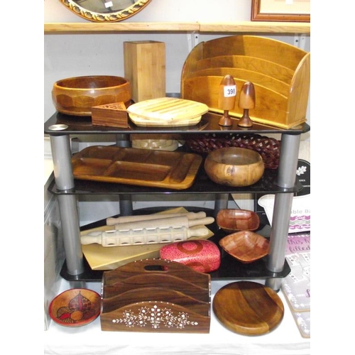 398 - A good selection of wooden items including bowls, letter rack etc