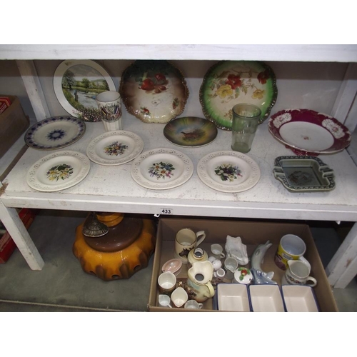 433 - A collection of pottery and china including Leeds creamware floral plates, and a retro pottery light... 