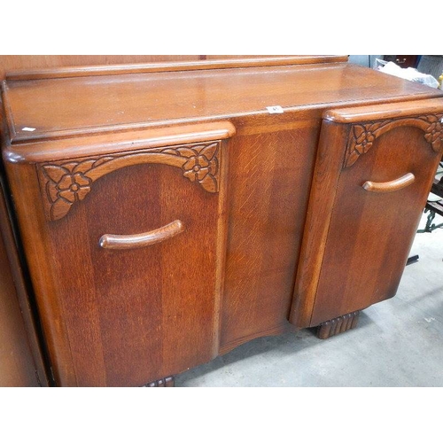 45 - A 1950's sideboard.