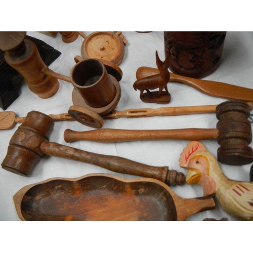 100 - A mixed lot of wooden items including 2 gavels.